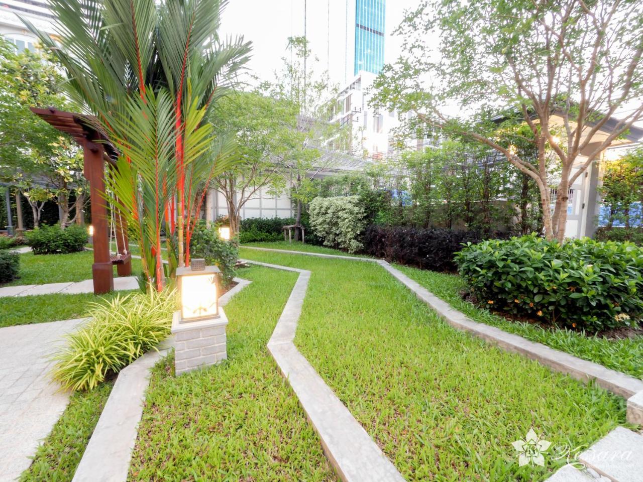 Kessara Hotel Bangkok Exteriör bild