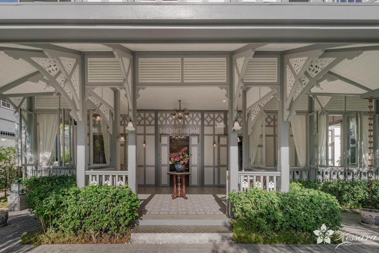 Kessara Hotel Bangkok Exteriör bild