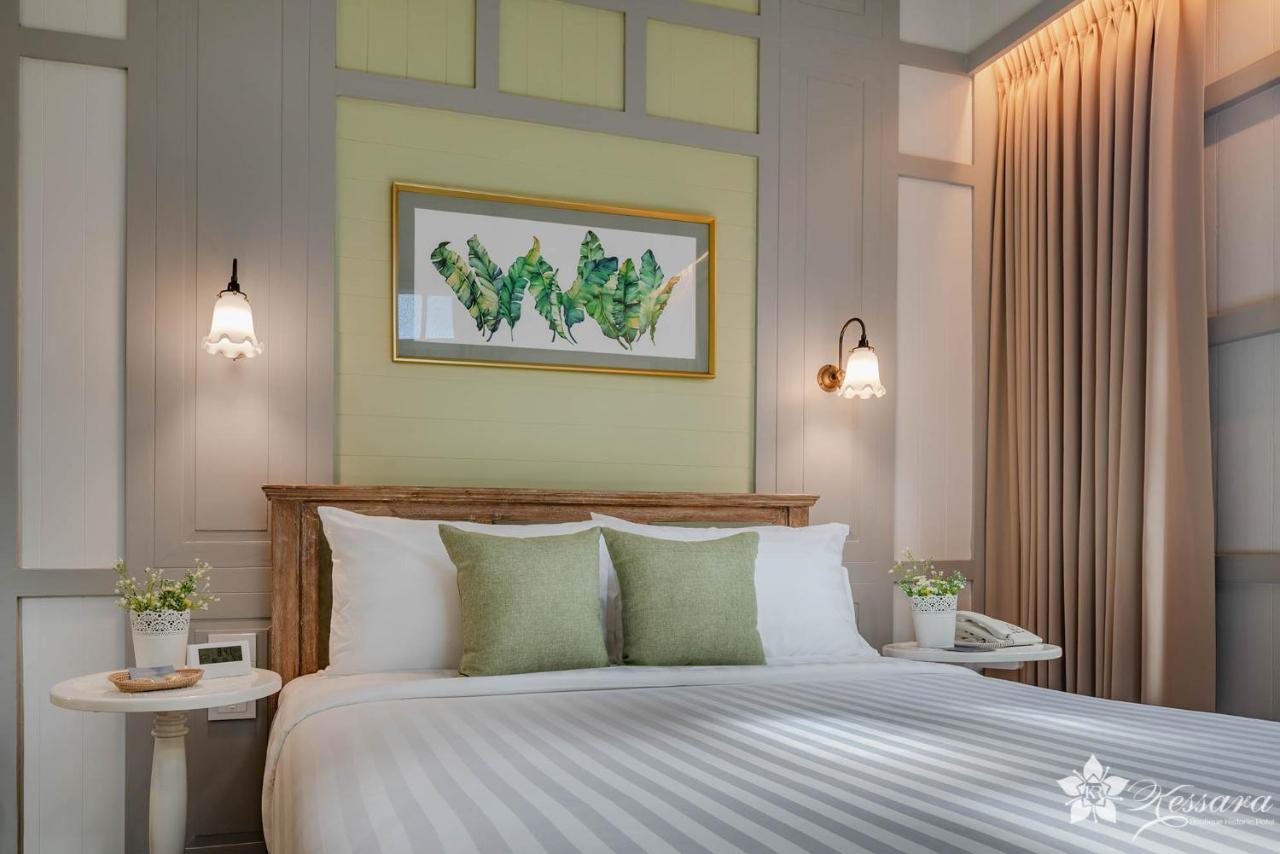 Kessara Hotel Bangkok Exteriör bild